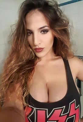 Latinas Tetas Enormes