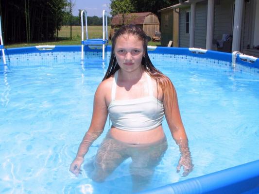 S'amuser dans la piscine