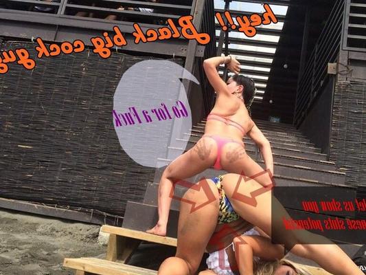 Putas japonesas temerarias en bikini se pelean con BBC