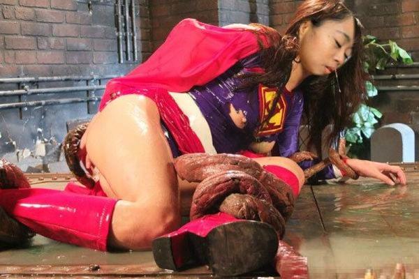 falsificações de filipinafucktoy como supergirl bondage tentáculos femdom