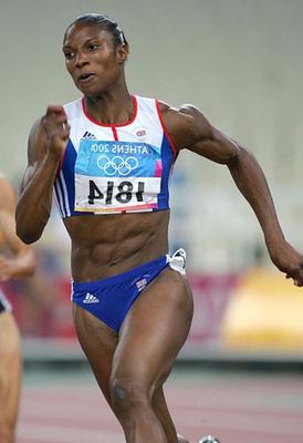 Denise Lewis, atleta e apresentadora de TV nua do Reino Unido