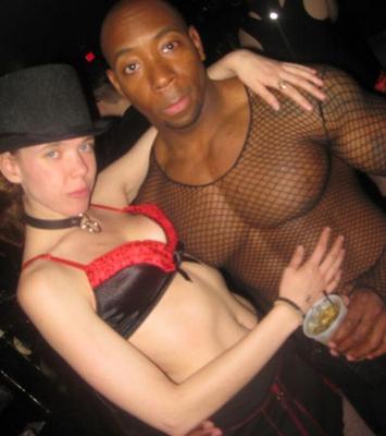 Un couple américain interracial musclé baise