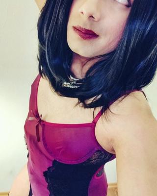 Noire Violettes (Tgirl Amateur)