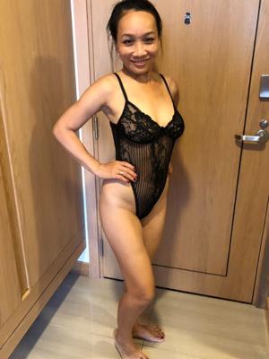 Asiatische Amateurin Sammi