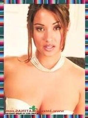 Internet Latinas の Yvette Lopez 梨