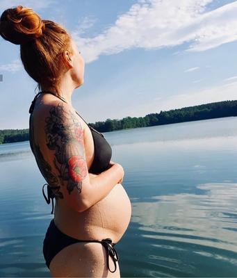 Pregnant teen 35